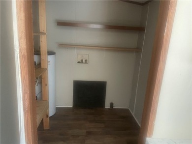 Discover easy lake-country living in this charming 3-bedroom - photo 9