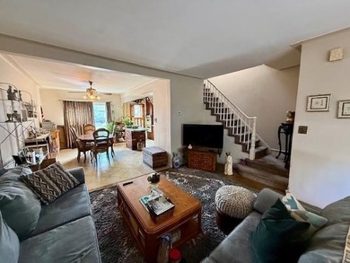 Marine Park! This well maintained 3 Bedroom Brick duplex has an - photo 6