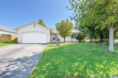 Move in ready home surrounded by a green-belt on two sides in - photo 6