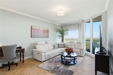 Enjoy breathtaking, panoramic views from this 15th floor, three