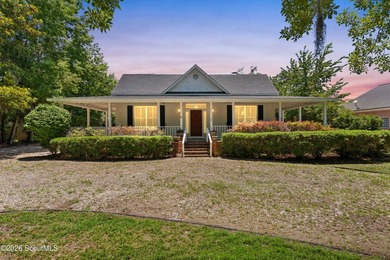 Experience the charm of a truly one-of-a-kind waterfront - photo 1