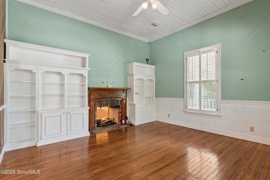 Experience the charm of a truly one-of-a-kind waterfront - photo 8