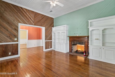 Experience the charm of a truly one-of-a-kind waterfront - photo 9