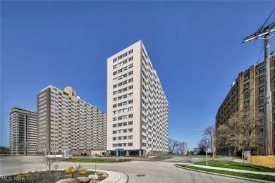 Major Price Improvement! Experience life above it all in Marine - photo 1