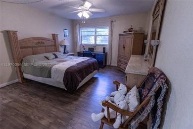 Corner condo located in the heart of Plantation. This spacious - photo 22