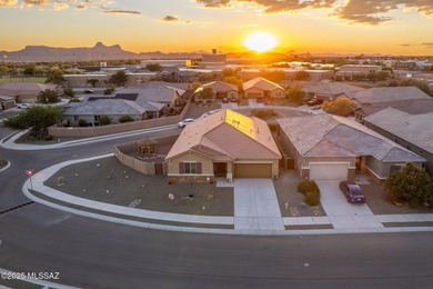 Beautiful Single story, 3 bedrooms 2.5 bath w/Den 2300 sq. ft