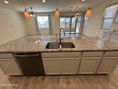 Beautiful Single story, 3 bedrooms 2.5 bath w/Den 2300 sq. ft