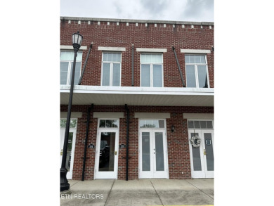 Lake Home For Sale in Kingston, Tennessee