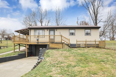 Buckeye Lake Home Active Under Contract in Thornville Ohio