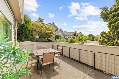 Beautiful single-level townhome in desirable Maple Ridge Estates - photo 5
