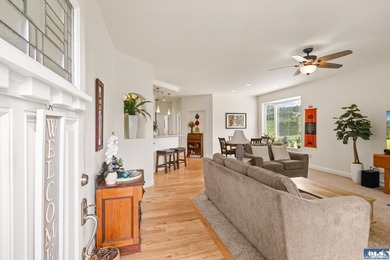 Beautiful single-level townhome in desirable Maple Ridge Estates - photo 6