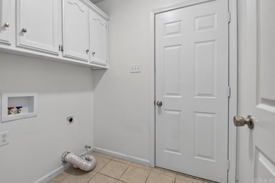 Welcome home to this beautifully designed 3-bedroom, 2-bath - photo 16
