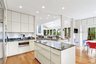 This sophisticated Marsh Island turn-key home offers a perfect - photo 7