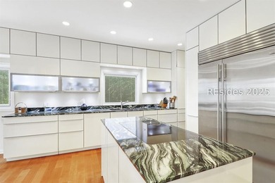 This sophisticated Marsh Island turn-key home offers a perfect - photo 10