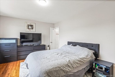 Welcome to Towers at Waters Edge, one of Bayside's most - photo 20