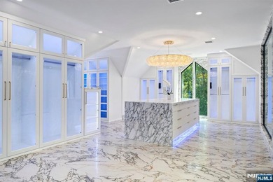 Welcome to Knightsbridge Estate. Set behind a gated entrance in - photo 20