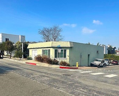 Special opportunity in the heart of Manhattan Beach. This is a - photo 1