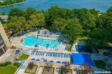Welcome to Towers at Waters Edge, one of Bayside's most - photo 26