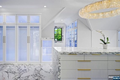 Welcome to Knightsbridge Estate. Set behind a gated entrance in - photo 26