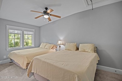 Welcome home to your fully furnished, beautifully updated three - photo 33