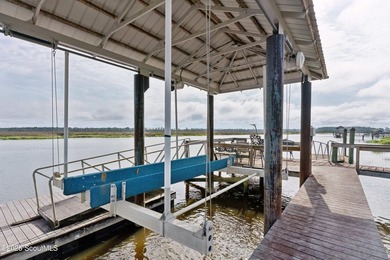 Rare deepwater opportunity on Waverly Creek at historic Old Red - photo 9