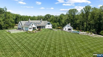 Welcome to Knightsbridge Estate. Set behind a gated entrance in - photo 44