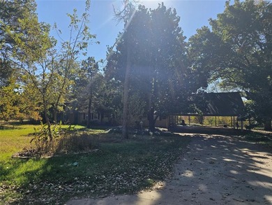 Lake Home For Sale in Purcell, Oklahoma