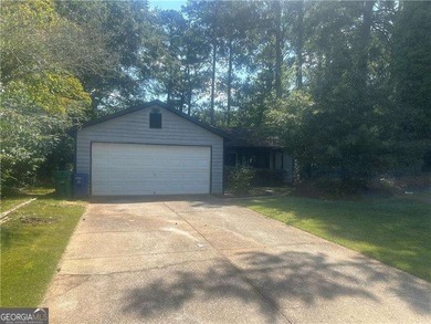 Lake Michelle Home For Sale in Stone Mountain Georgia