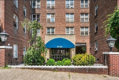 Beautiful 1-bedroom apartment in the heart of Forest Hills! This - photo 1