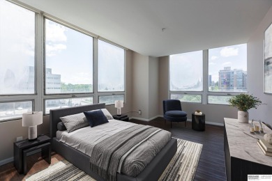 Charlie Sutton, M: , charlie.sutton,   - Enjoy the vibrant condo