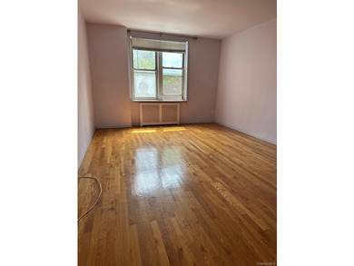 Beautiful 1-bedroom apartment in the heart of Forest Hills! This - photo 9