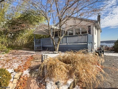 Lake Home For Sale in Hopatcong, New Jersey