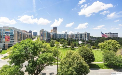 Charlie Sutton, M: , charlie.sutton,   - Enjoy the vibrant condo