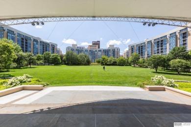 Charlie Sutton, M: , charlie.sutton,   - Enjoy the vibrant condo