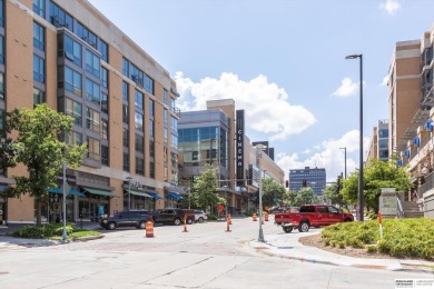 Charlie Sutton, M: , charlie.sutton,   - Enjoy the vibrant condo