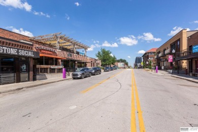 Charlie Sutton, M: , charlie.sutton,   - Enjoy the vibrant condo