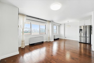 Breathtaking Hudson River and NYC skyline Views! Discover this