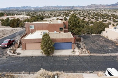 Welcome to a peaceful oasis with incredible views! This updated - photo 9