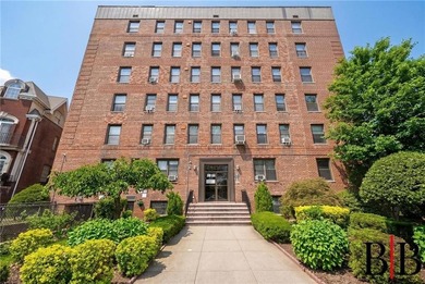 Exceptional value in a well maintained secure elevator building - photo 1