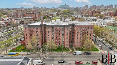Exceptional value in a well maintained secure elevator building - photo 4