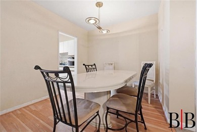 Exceptional value in a well maintained secure elevator building - photo 8