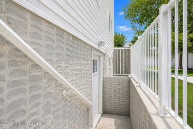 An exceptional extra large new construction 6/6 two-family semi - photo 4