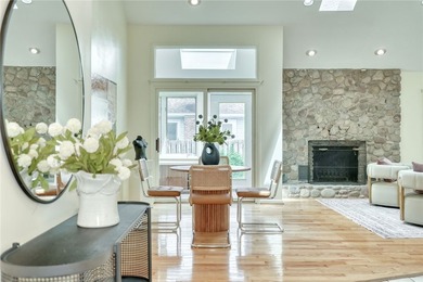 Welcome to 14 Gailhaven Court! Located on a quiet cul-de-sac in - photo 2