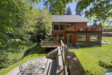 Tucked into a peaceful, creekside setting, this 3-bedroom - photo 3