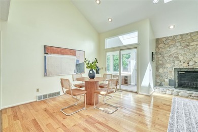 Welcome to 14 Gailhaven Court! Located on a quiet cul-de-sac in - photo 4