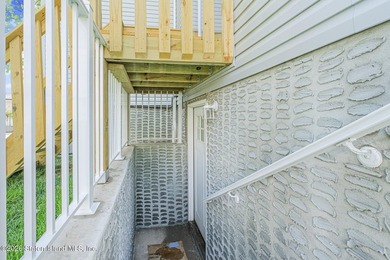 An exceptional new construction semi-detached single-family home - photo 5
