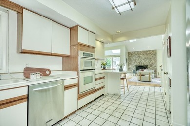 Welcome to 14 Gailhaven Court! Located on a quiet cul-de-sac in - photo 9