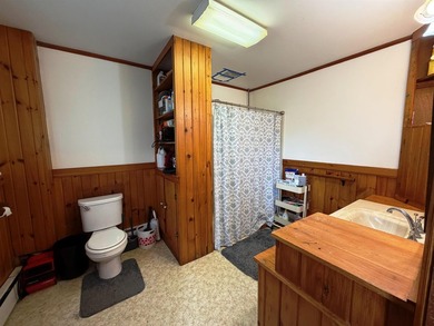 3+ bedroom house on 0.5+/- acres over 2 lots with frontage on - photo 11