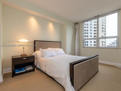 Beautiful apartment located at exclusive Brickell Key Island - photo 12