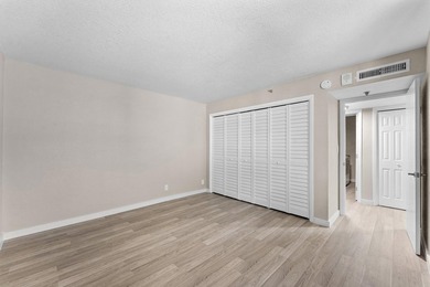 Welcome to this spacious beautifully updated two-bedroom - photo 13